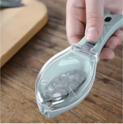 “Fish Scale Scraper & Skin Brush – Quick Clean Seafood Tool”